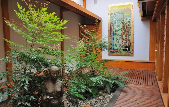Patio + Kannon